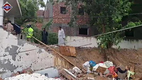 Delhi wall collapse in Harinagar