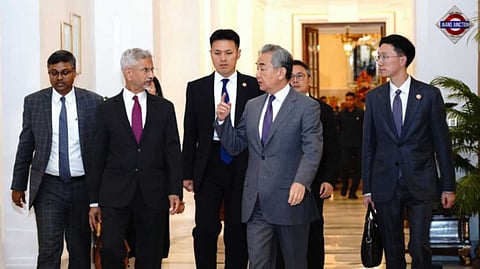 Jaishankar Urges De-escalation in LAC Talks with Wang Yi