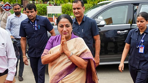 Delhi CM Rekha Gupta Attacked during Public Meet.