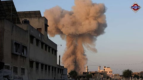 Israeli strike on Gaza hospital kills at least 15, including journalists