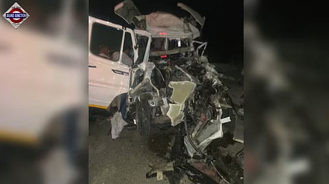 15 dead as mini bus crashes into parked truck in Rajasthan