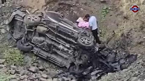 XUV 700 loses control on Delhi-Mumbai Expressway, plunges into gorge; 5 dead