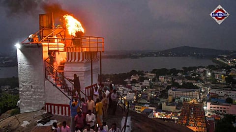 Deepam Row: Tamil Nadu Govt Moves SC Against Madras HC Order Allowing Lamp-Lighting On Hilltop