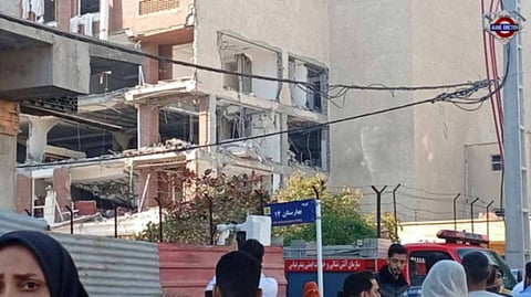 Powerful Explosion Rocks Iran's Bandar Abbas, Damages Residential Building
