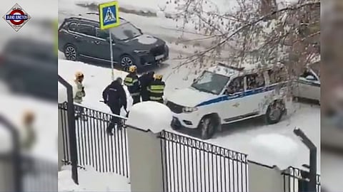 A 15-year-old boy, armed with a knife, entered the medical college hostel and attacked many.