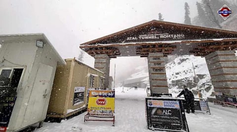 Western disturbance behind sudden snowfall in western Himalayas