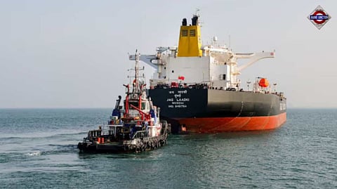 7 China-bound Russian oil tankers make U-turn, head to India
