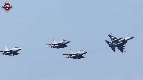 Pak deploys 8,000 troops, jets to Saudi