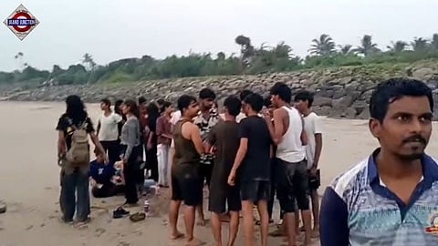 8 Pune Students Drown While Holidaying at Raigad Beach in Maharashtra