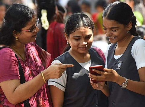 12-ம் வகுப்பு துணைத் தேர்வு முடிவுகள் நாளை வெளியீடு: அரசு அறிவிப்பு!