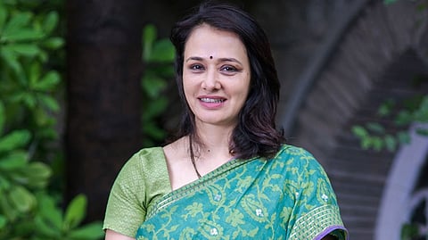 மீண்டும் அமலா