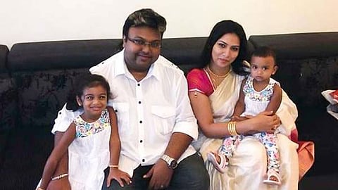 இசையமைப்பாளர் டி இமான் தனது மனைவியை விவாகரத்து: அதிகாரபூர்வ அறிவிப்பு!