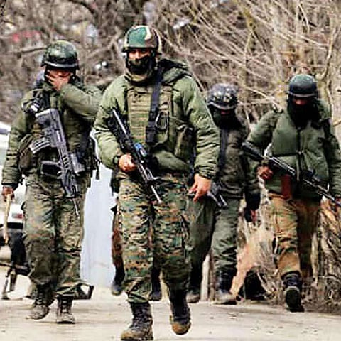 காஷ்மீரில் தீவிரவாதிகள் தாக்குதலில் 2 போலீஸார் பலி: பிரதமர் இரங்கல்!