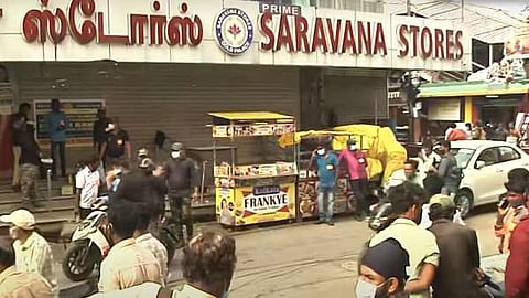 சீல் வைக்கப்பட்டது பிரபல சரவணா ஸ்டோர்ஸ் ஜவுளிக் கடை: சென்னையில் பரபரப்பு!