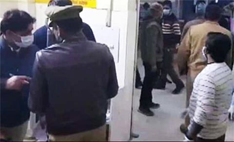 13 பேர் கிணற்றில் தவறி விழுந்து பலி; உத்திரபிரதேச திருமண விழாவில் சோகம்!