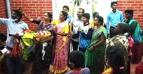 சர்வதேச சிலம்பம் போட்டி: தங்கம் வென்ற கோமதிக்கு தமிழகத்தில் சிறப்பான வரவேற்பு!