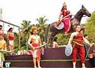 குடியரசுதின அலங்கார ஊர்திகள்: மெரினாவில் மேலும் ஒரு வாரம் வைக்கப்படும் என தமிழக அரசு அறிவிப்பு!