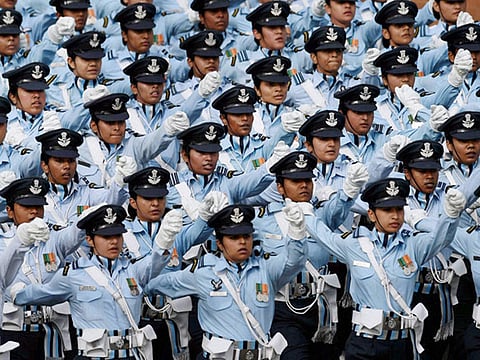 இந்திய ராணுவத்தில் அசத்தும்  பெண்கள்