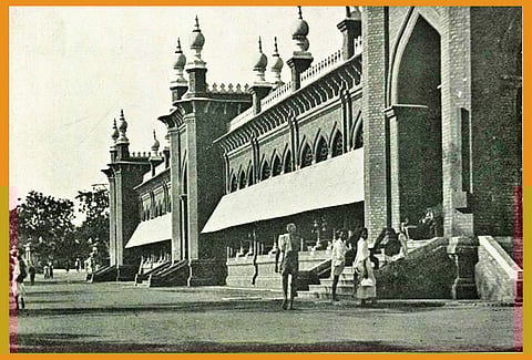 மூர் மார்க்கெட் மனதை விட்டு மறையவில்லை…