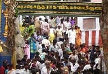 மகாசிவராத்திரி சிறப்பு;  சதுரகிரி கோவிலில்  பக்தர்கள் சாமி தரிசனத்துக்கு அனுமதி!