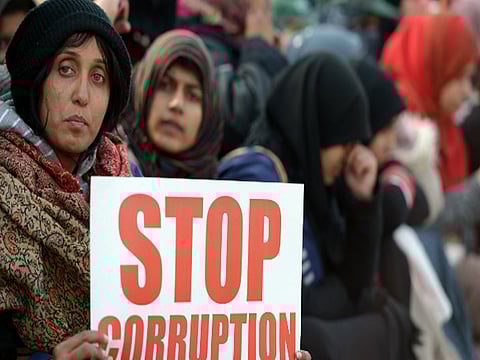 பெண்கள் ஏன் ஊழல் குற்றங்களைச் செய்வதில்லை?