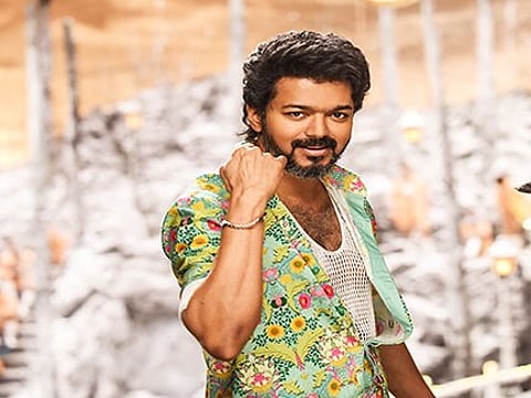 பீஸ்ட் படம் ரிலீஸ் : அலகு குத்தி .. பாலாபிஷேகம் செய்து தெறிக்க விட்ட ரசிகர்கள்!