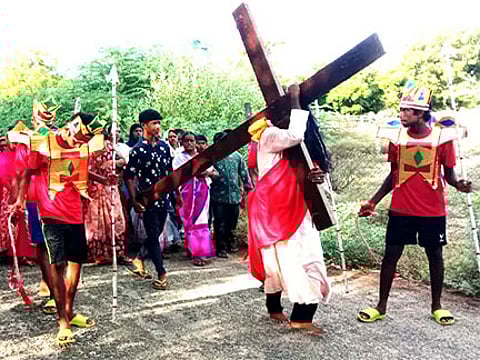 இன்று புனித வெள்ளி தினம்: ராமேஸ்வரத்தில் சிலுவைப் பாதை நிகழ்வு!