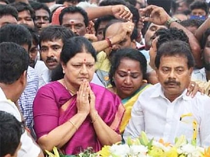 தமிழகத்தில் மீண்டும் அம்மா ஆட்சியை கொண்டு வருவேன்: சேலத்தில் சசிகலா சபதம்!