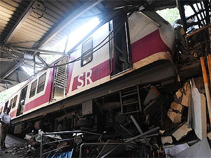 சென்னை மின்சார ரயில் விபத்து: ஓட்டுநர் மீது வழக்குப் பதிவு!