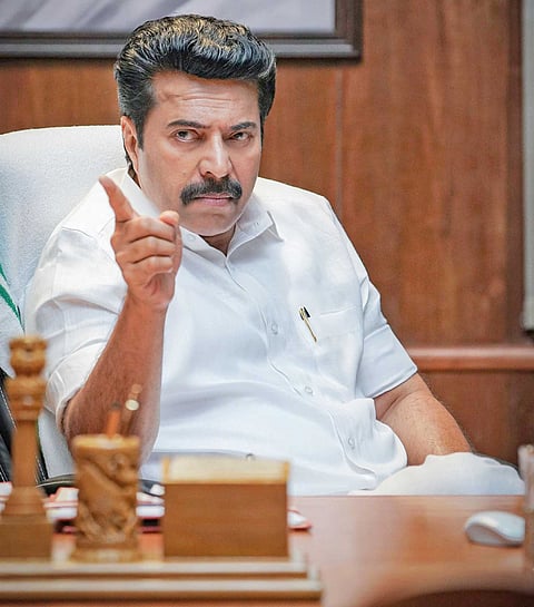 அந்த பையன் இதோ என் முன்னால் விஸ்வரூபமெடுத்து நிற்கிறான்.