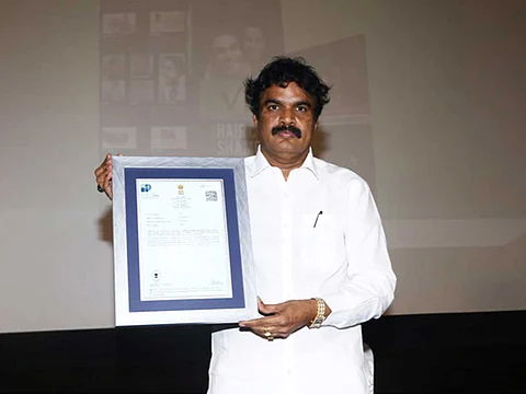 கின்னஸ் சாதனை படைத்த நடிகர் ஆர்.கே!