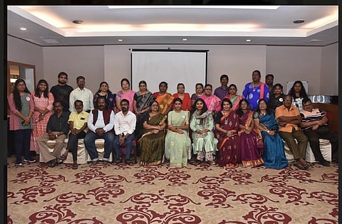 ஆச்சர்யப்படுத்தும் ஆம்பல் நிறுவனம்.