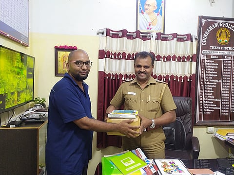நூலகத்தில் கிட்டத்தட்ட 600க்கும் மேல் புத்தங்கள்
