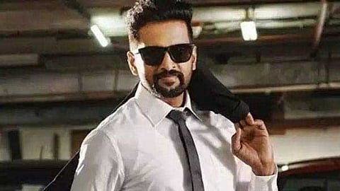 சந்தானம்