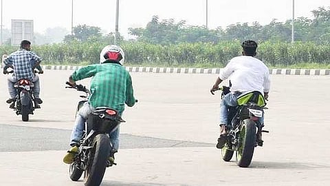 என்னது நாலே மாசத்துல குடிபோதையில் வாகனம் ஓட்டிய வழக்குகளில் இவ்வளவு வசூலா ?