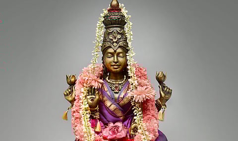 கிராம்பு ஏலக்காய் மாலைக்கு இத்தனை சக்தியா?