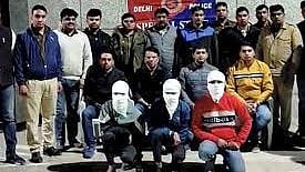 டெல்லியில் பயங்கரம் ! 17 வயது பள்ளி மாணவி மீது ஆசிட் விச்சு !