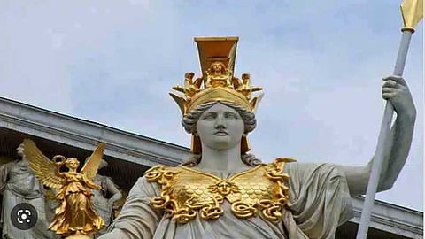 அதீனா  அறிவுத்தெய்வம் மட்டுமல்ல; போர்க்கலை, ராஜதந்திரத்தின் தெய்வம்