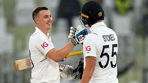 112 வருட சாதனையை முறியடித்த இங்கிலாந்து! முதல் நாளில் 506 ரன்கள் குவிப்பு! முதல் நாளில் 4 வீரர்கள் சதம்! சாதனை மேல் சாதனை!