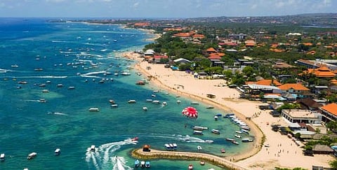 கடலில் மூழ்கும் தலைநகரம்!