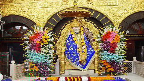 ஷீரடிக்கு இழுக்கப்பட்ட சிட்டுக்குருவிகள்!