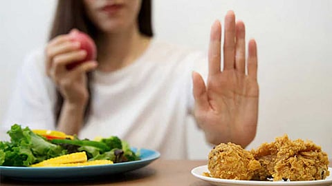 இரவில் தவிர்க்க வேண்டிய உணவுகள்!