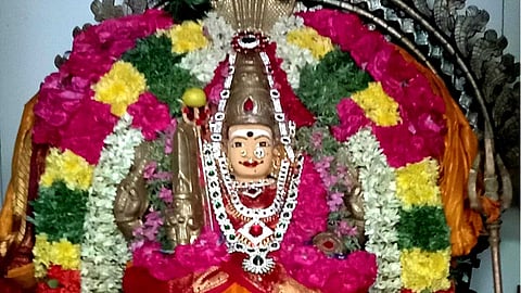 நாமக்கல் மாரியம்மன் கோயில் பகுதிகள் இடிப்பு... பக்தர்கள் அதிர்ச்சி!