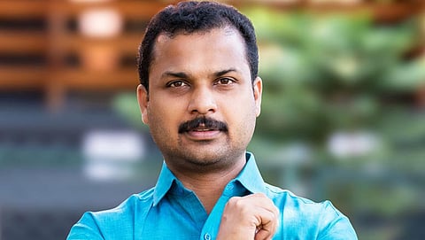 கம்யூனிஸ்ட் எம்.எல்.ஏ.வை கலாய்த்த நெட்டிசன்கள்!