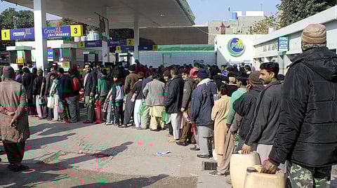 இலங்கையைத் தொடர்ந்து பொருளாதார பாதிப்பில் பாகிஸ்தான்!