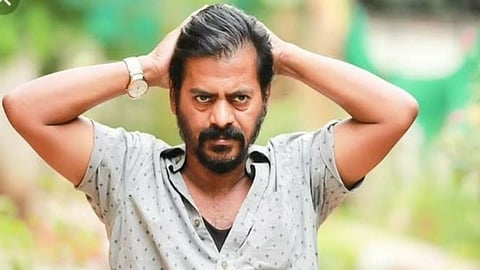 சம்பளத்தைப் பெற்றுக்கொண்டு நடிக்க மறுக்கும் காமெடி நடிகர்!