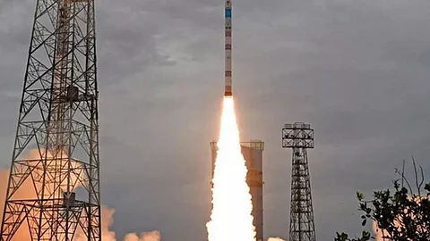 Breaking !வெற்றிகரமாக விண்ணில் பாய்ந்தது SSLV-D2 ராக்கெட்!