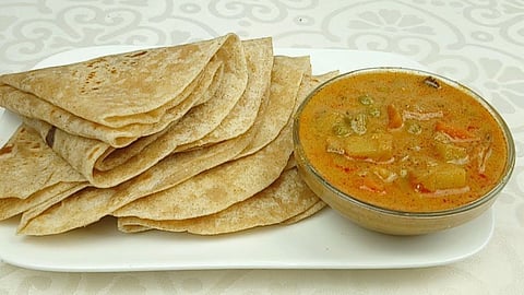 உங்க வீட்டு சப்பாத்தி  சாஃப்ட் ஆக இருக்கணுமா?