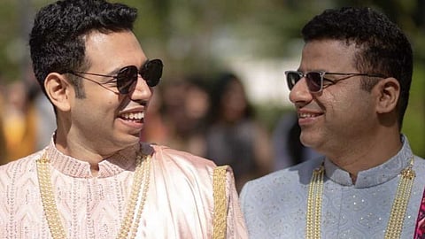 ஒரே பாலின திருமணங்களை சட்டப்பூர்வமாக்க அறிவிக்கக் கோரி போராடும் இந்திய தம்பதிகள்!