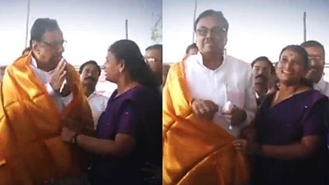 ஈ.வி.கே.எஸ்.இளங்கோவனின் வெற்றிக் களிப்பு!